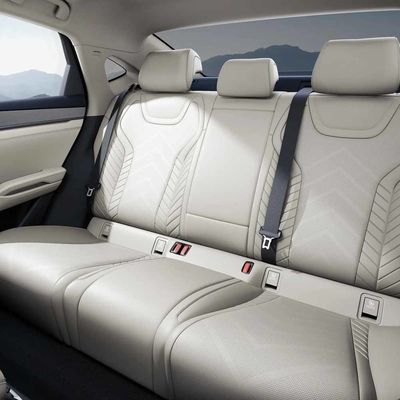 BYD Qin L Νέο ενεργειακό όχημα Byd Qin L Phev Sedan 80KM 120 KM Ev Range Byd Qin L Υβριδικό αυτοκίνητο