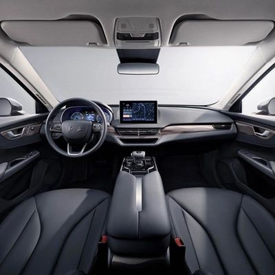 Αυτοκίνητο 431km HongQi EQM5 EV καθαρό ηλεκτρικό νέο ενεργειακό φορείο Hongqi υψηλής ταχύτητας αυτοκινήτων 5 Seater μέσο