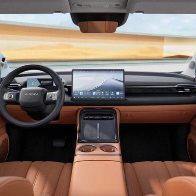AION Β συν το νέο ηλεκτρικό suv 2022 2023 ενεργειακών οχημάτων έτοιμο να στείλει τα αυτοκίνητα για τις οικογένειες