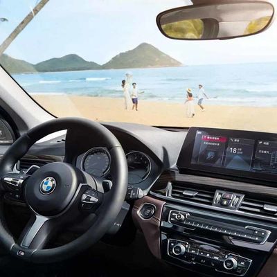 BMW X1 2.0T 204 hp L4 5 θυρών SUV για τους λάτρεις των βενζινοκίνητων αυτοκινήτων