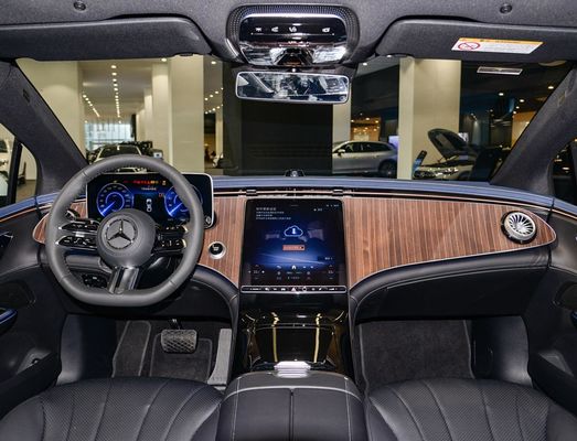 Mercedes EQE 4MATIC Ηλεκτρικό Σεντάν με μπαταρία λιθίου 96,1 KWh και 0,62 ώρες φόρτισης 255/45 R19