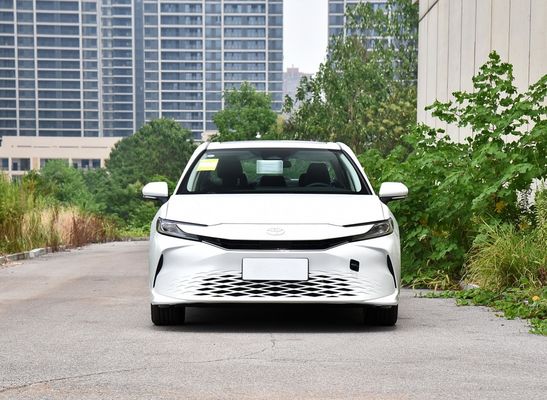 Το Toyota 2.0L 173 PS Βενζινοκίνητο Camry - Ισχυρό 173 PS Μεσαίο Sedan