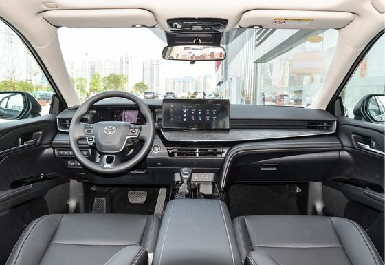 Το Toyota 2.0L 173 PS Βενζινοκίνητο Camry - Ισχυρό 173 PS Μεσαίο Sedan