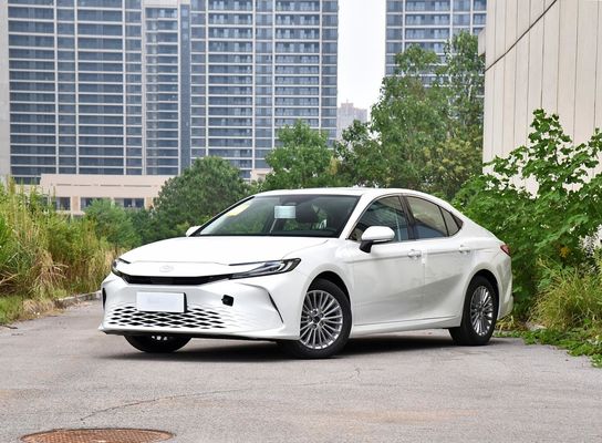Το Toyota 2.0L 173 PS Βενζινοκίνητο Camry - Ισχυρό 173 PS Μεσαίο Sedan