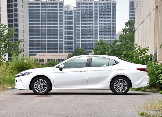 Το Toyota 2.0L 173 PS Βενζινοκίνητο Camry - Ισχυρό 173 PS Μεσαίο Sedan