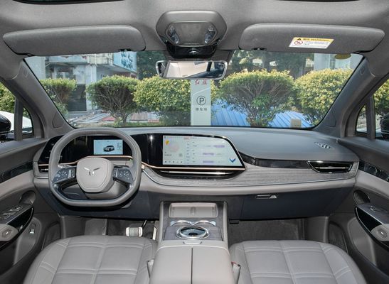 202/253 KW Motor Hongqi Limousine Ηλεκτρικό αυτοκίνητο με μέγιστη ταχύτητα 200 Km/h και μήκος 4925mm