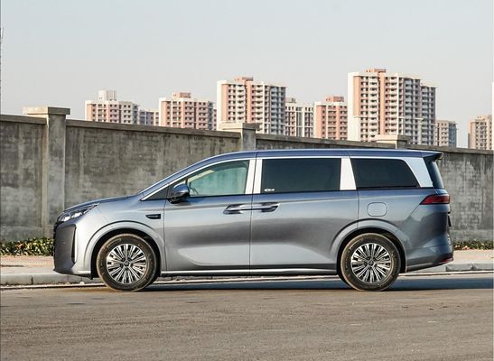 Τροχαία βάση 3045MM MPV Υβριδικό με 7 θέσεις και 1805MM ύψος BYD Xia 2025 μοντέλο Μεγάλο Διαστημικό Όχημα