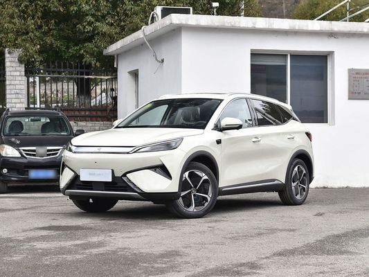 150kW BYD Ηλεκτρικό αυτοκίνητο Samrt Οδήγηση 2025 Νέο μοντέλο Yuan Plus Γρήγορη φόρτιση EV Μεγάλος χώρος για οικογένεια με ηλιακή στέγη