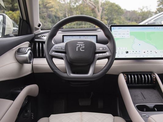 150kW BYD Ηλεκτρικό αυτοκίνητο Samrt Οδήγηση 2025 Νέο μοντέλο Yuan Plus Γρήγορη φόρτιση EV Μεγάλος χώρος για οικογένεια με ηλιακή στέγη
