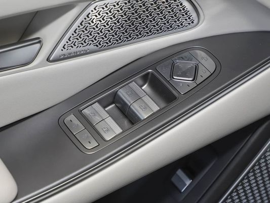 2025 Ενίσχυρο ηλεκτρικό όχημα Han L BYD με μέγιστη ισχύ 500 KW και δερμάτινο πηδάλιο 1000V υψηλής τάσης γρήγορη φόρτιση