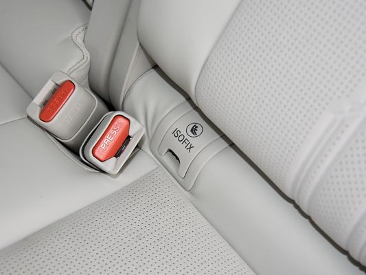 350kW Μηχανική Δύναμη Πλήρως Ηλεκτρικό SUV Honda S7 Long Range 650km Γρήγορη φόρτιση EV Νέα καυτή πώληση με ηλιακή στέγη για οικογένεια