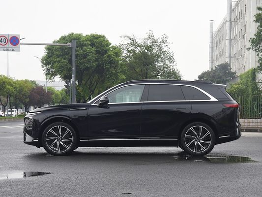 2025 Xpeng G9 Πλήρως ηλεκτρικό SUV 93,1kWh Βαθμό μπαταρίας 423kW Μέγιστη ισχύς κινητήρα 680km Μακροχρόνια και γρήγορη φόρτιση με ηλιακή στέγη