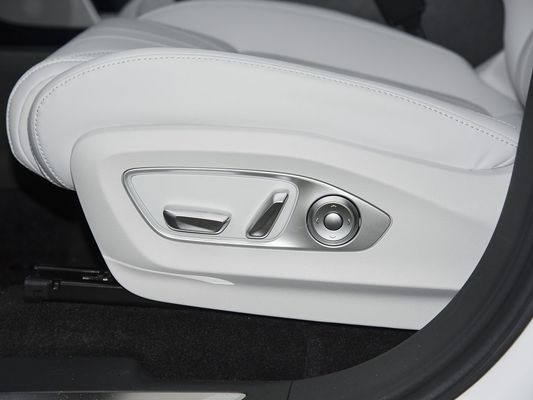 2025 Xpeng G9 Πλήρως ηλεκτρικό SUV 93,1kWh Βαθμό μπαταρίας 423kW Μέγιστη ισχύς κινητήρα 680km Μακροχρόνια και γρήγορη φόρτιση με ηλιακή στέγη