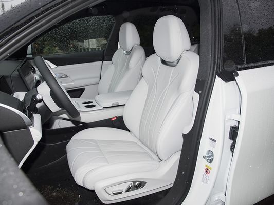 2025 Xpeng G9 Πλήρως ηλεκτρικό SUV 93,1kWh Βαθμό μπαταρίας 423kW Μέγιστη ισχύς κινητήρα 680km Μακροχρόνια και γρήγορη φόρτιση με ηλιακή στέγη