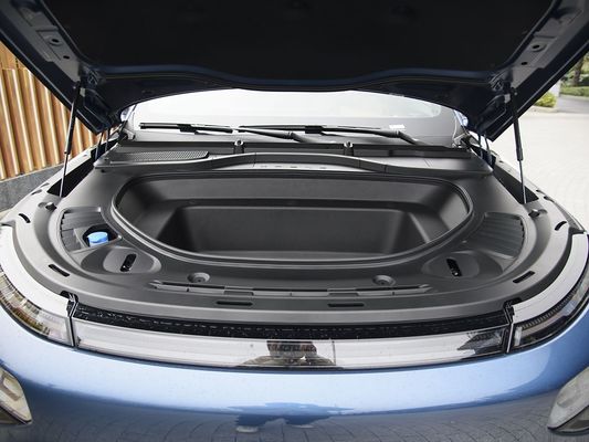 2025 Xpeng G9 Πλήρως ηλεκτρικό SUV 93,1kWh Βαθμό μπαταρίας 423kW Μέγιστη ισχύς κινητήρα 680km Μακροχρόνια και γρήγορη φόρτιση με ηλιακή στέγη