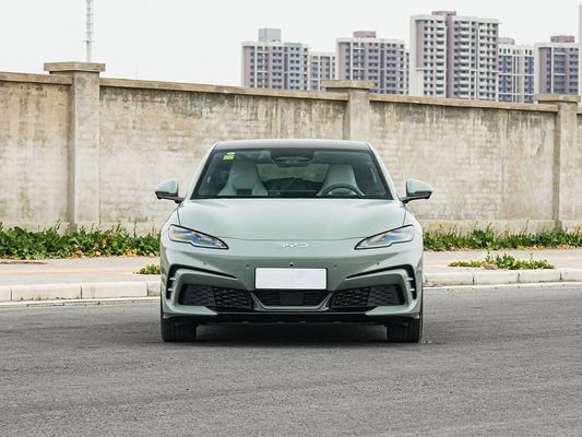 2025 BYD Ηλεκτρικό όχημα Σφραγίδα 06GT Χρόνος ταχείας φόρτισης 0,33 ώρες και απόδοση Μακροχρόνια 550 χλμ. Μεγάλη μπαταρία με ηλιακή οροφή για οικογένεια