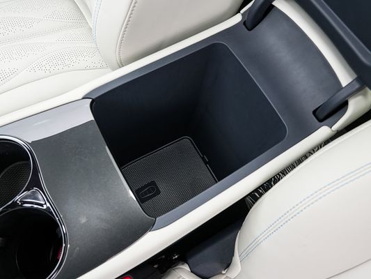 2025 BYD Ηλεκτρικό όχημα Σφραγίδα 06GT Χρόνος ταχείας φόρτισης 0,33 ώρες και απόδοση Μακροχρόνια 550 χλμ. Μεγάλη μπαταρία με ηλιακή οροφή για οικογένεια
