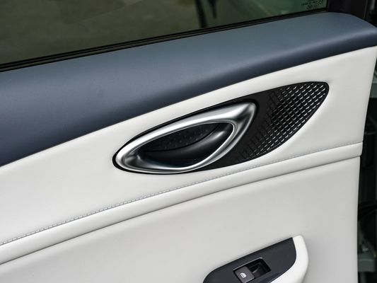 2025 BYD Ηλεκτρικό όχημα Σφραγίδα 06GT Χρόνος ταχείας φόρτισης 0,33 ώρες και απόδοση Μακροχρόνια 550 χλμ. Μεγάλη μπαταρία με ηλιακή οροφή για οικογένεια