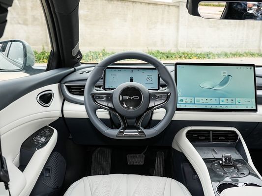 2025 BYD Ηλεκτρικό όχημα Σφραγίδα 06GT Χρόνος ταχείας φόρτισης 0,33 ώρες και απόδοση Μακροχρόνια 550 χλμ. Μεγάλη μπαταρία με ηλιακή οροφή για οικογένεια