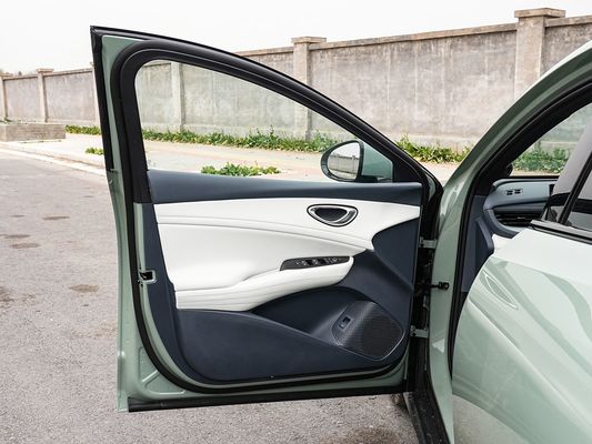 2025 BYD Ηλεκτρικό όχημα Σφραγίδα 06GT Χρόνος ταχείας φόρτισης 0,33 ώρες και απόδοση Μακροχρόνια 550 χλμ. Μεγάλη μπαταρία με ηλιακή οροφή για οικογένεια
