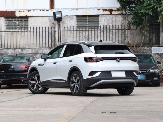 Ακαταμάχητη απόδοση Ηλεκτρικό αυτοκίνητο VW ID4 με εμβέλεια 600 χιλιομέτρων και ανοιχτή οροφή